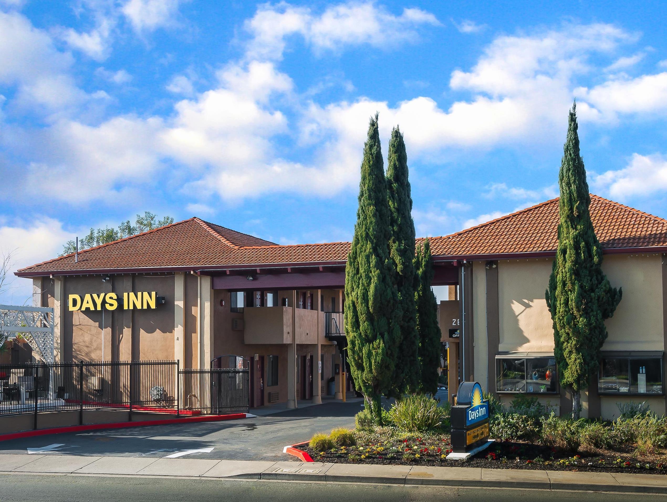 Days Inn By Wyndham Pinole Berkeley Exterior foto